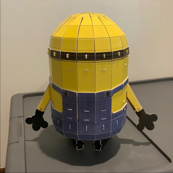 Stuart the Minion 3D Puzzle - Picture 3 of 7